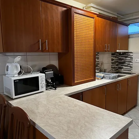 דירה Center